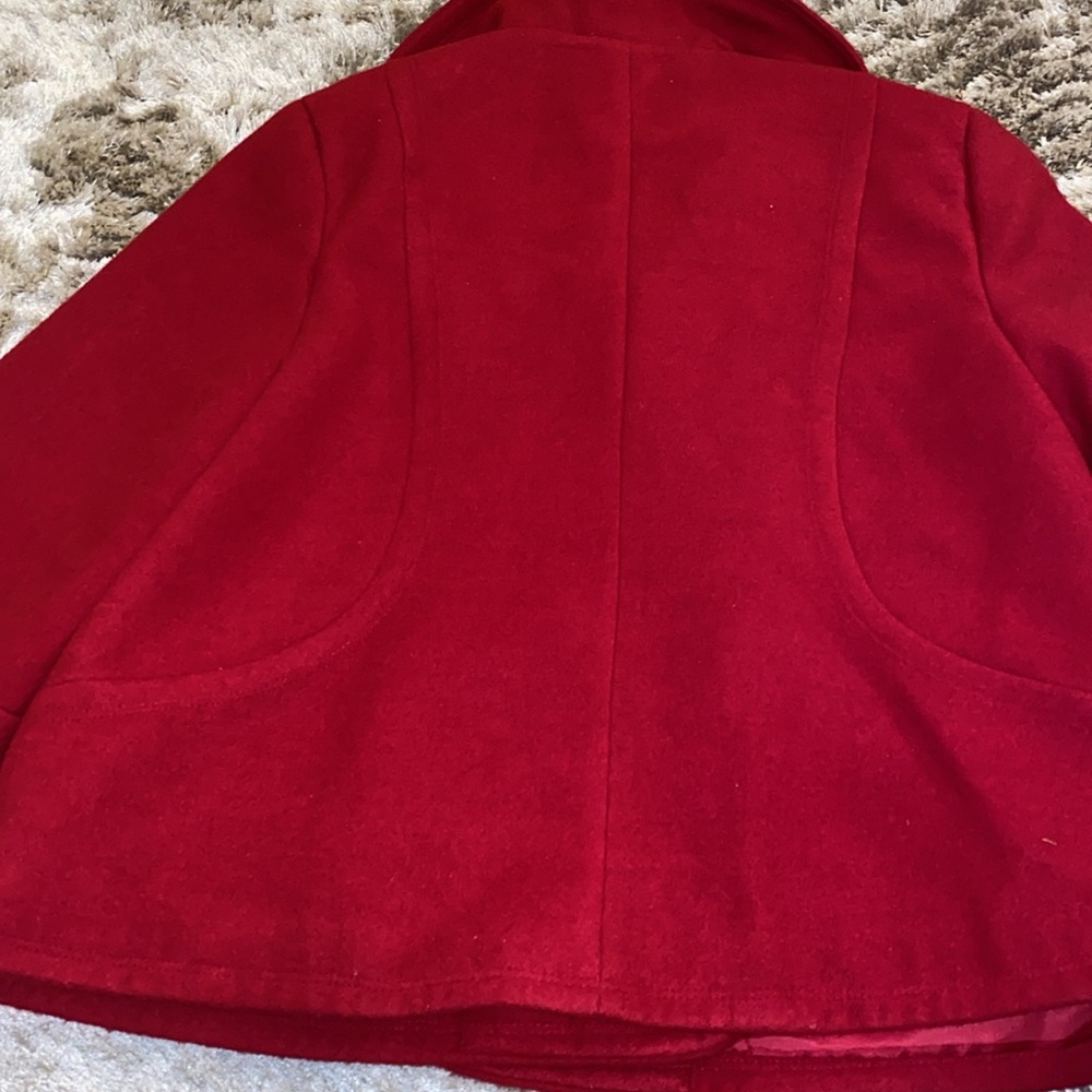 Red jacket - Picture 4 of 5